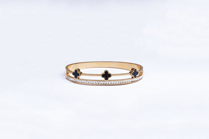 Sparkling Clove Openable Bracelet
