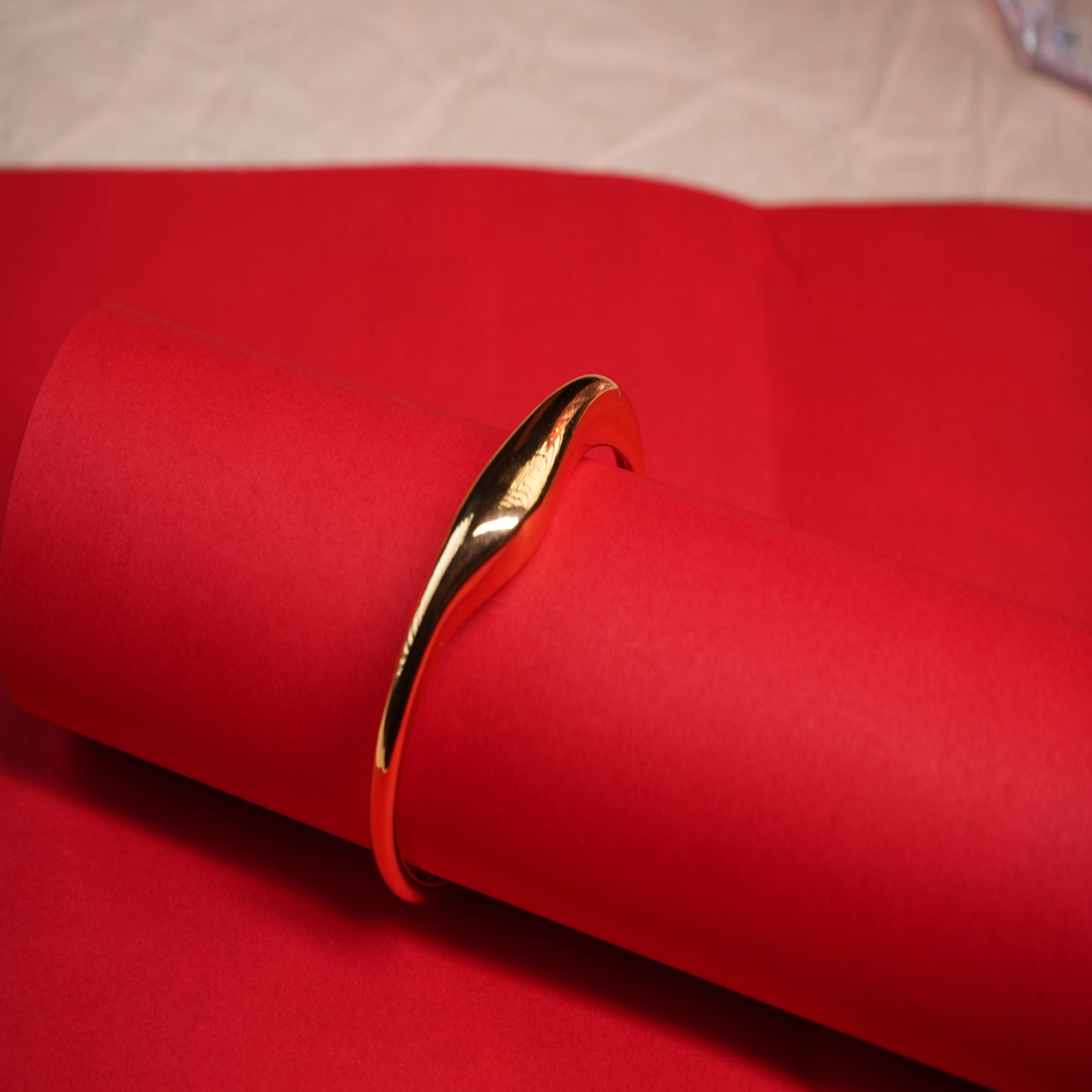 Slim Moulded Bangle