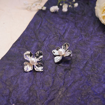 Flower Stud Pearl Earring