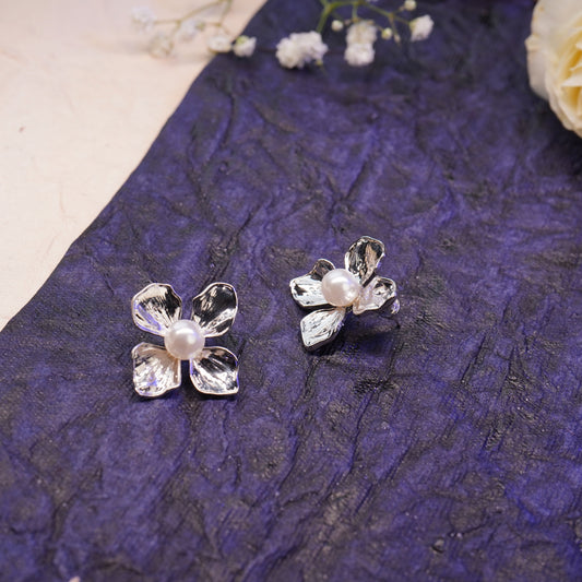 Flower Stud Pearl Earring