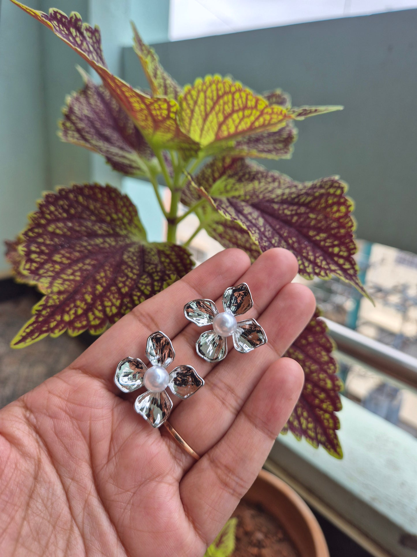 Flower Stud Pearl Earring