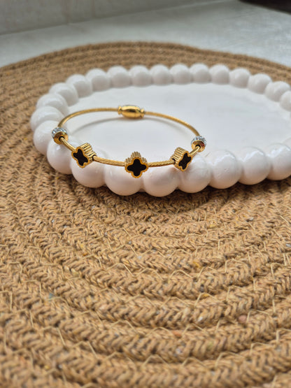 Multi Clover Kada Bracelet(Magnet opening)