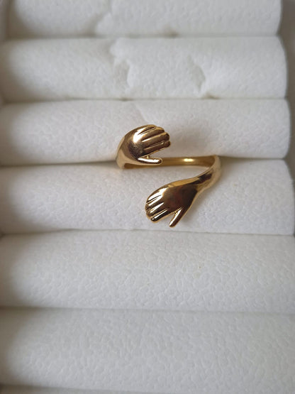 Love hug adjustable Ring