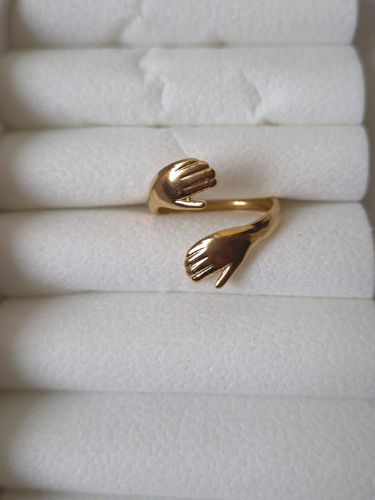Love hug adjustable Ring